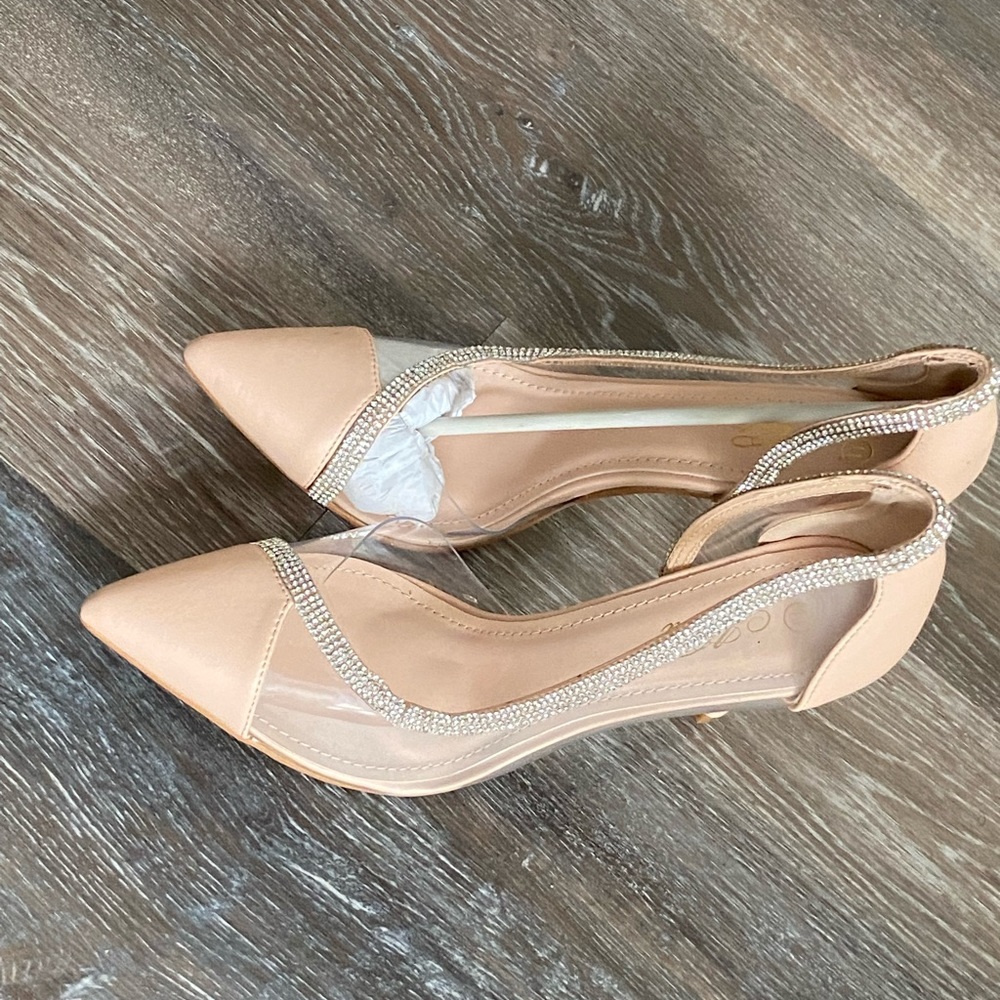 Nude & clear Studded Pumps